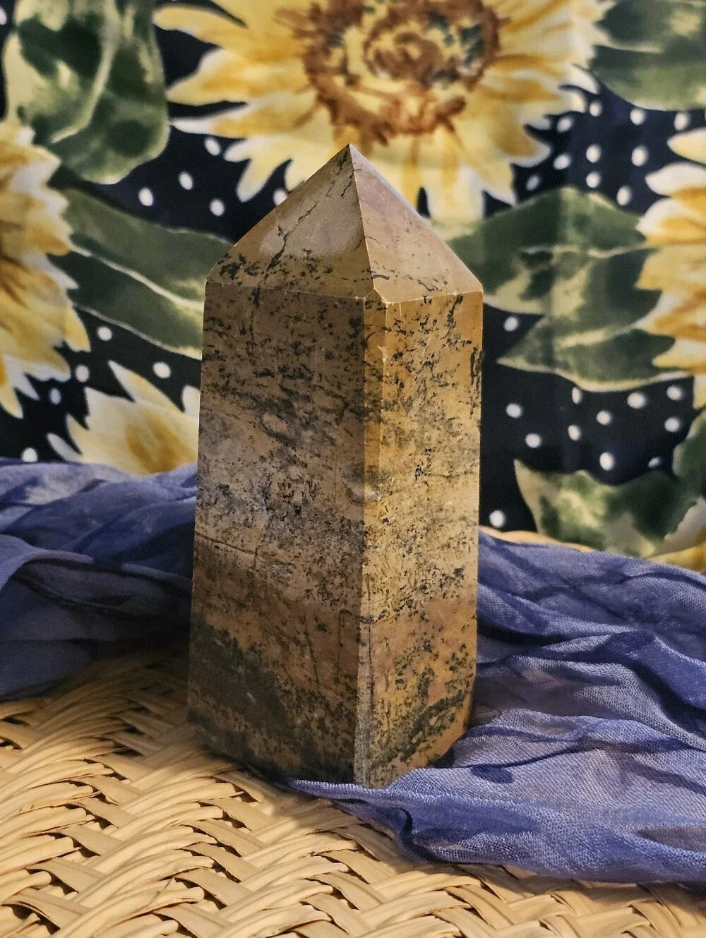 AAA-Grade Natural Picture Jasper Chunky Tower Dendritic Details Beautiful Decor